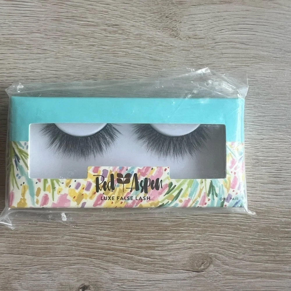 Red + Aspen Luxe False Lash Set. Bundle of six unused faux lashes! NEW! - Picture 4 of 7